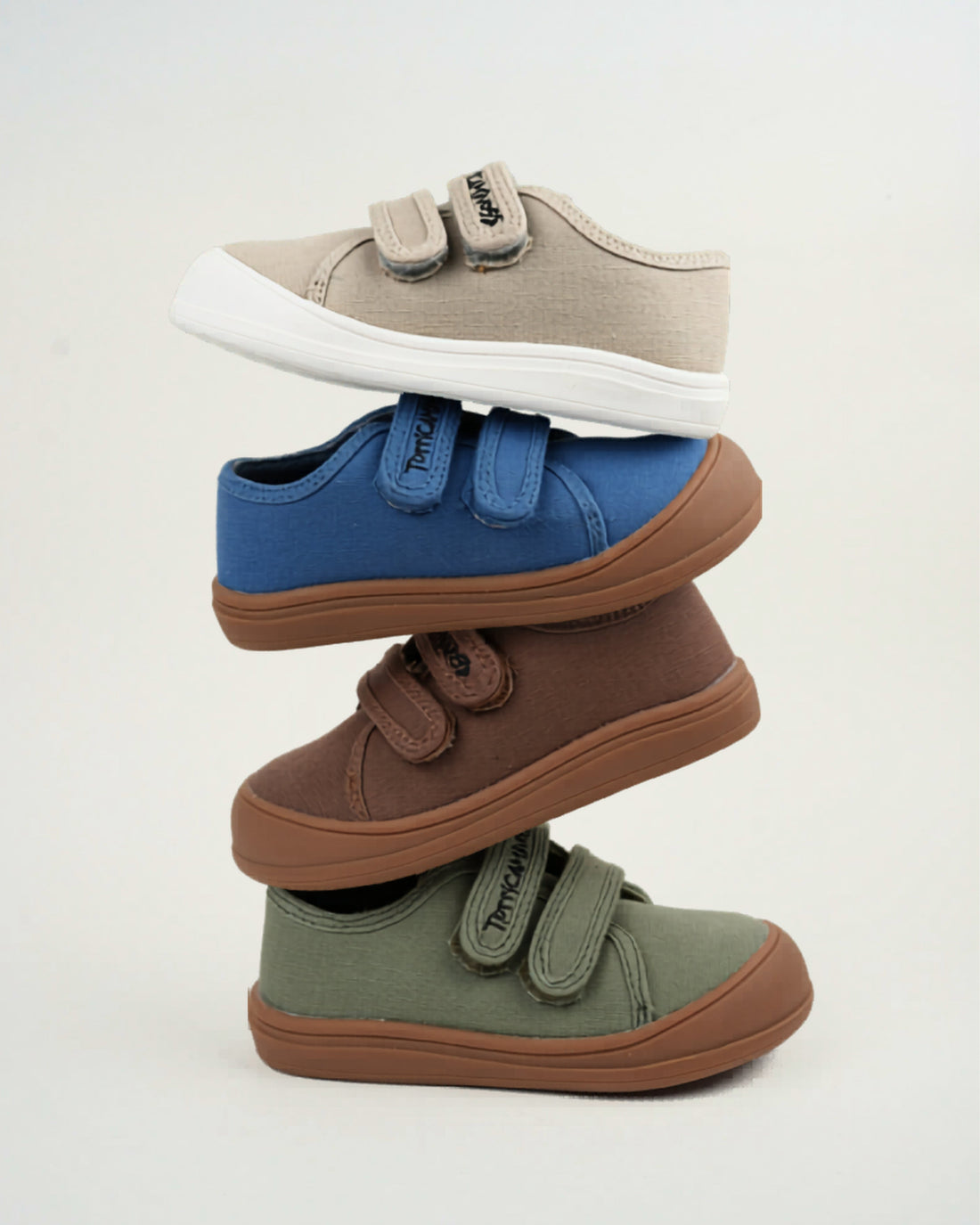 Primeros pasos: la guía definitiva de un podólogo para elegir el primer zapato de tu hijo