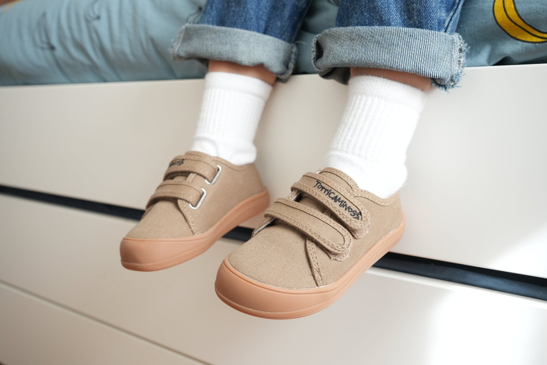 Por qué mi hijo necesita zapatos distintos según la actividad: una guía podológica por situaciones