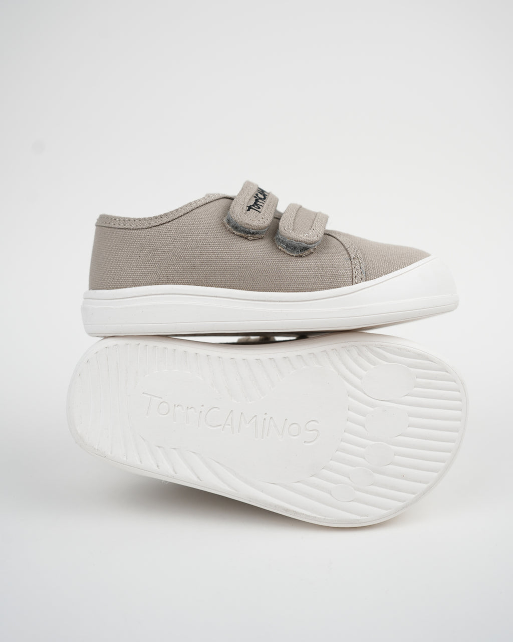 CANVA KIDS GRIS