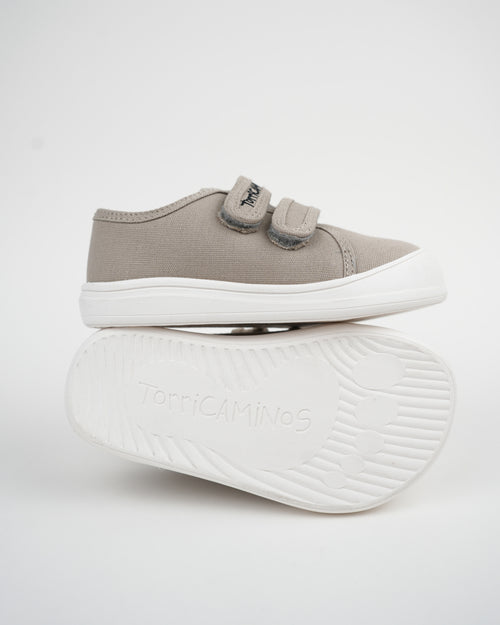 CANVA KIDS GRIS