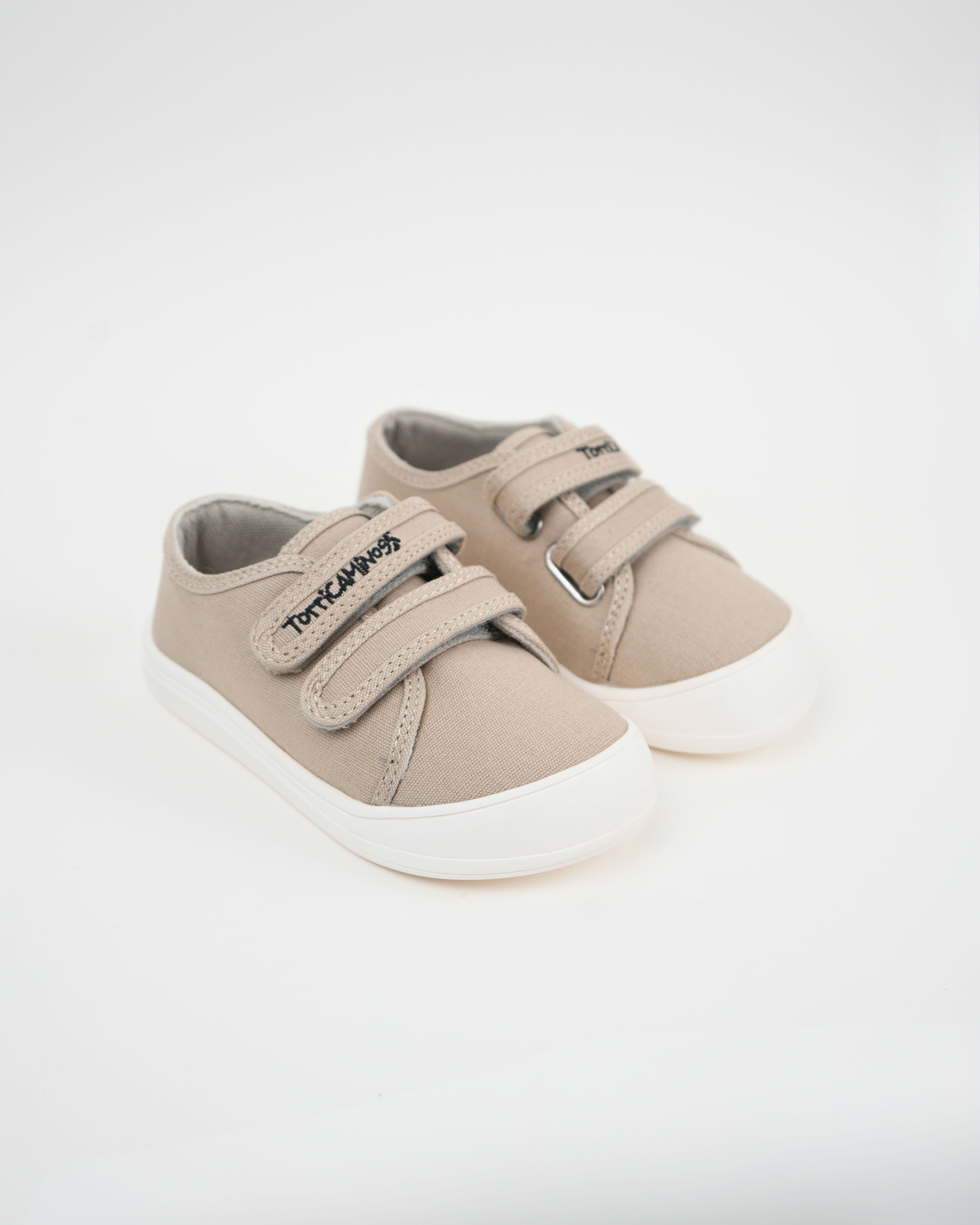 CANVA KIDS GRIS